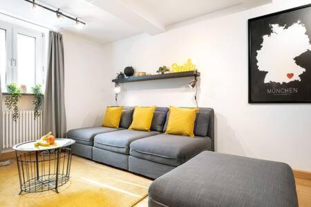 Marienplatz 2 Bedrooms Living Kitchen Apartment München